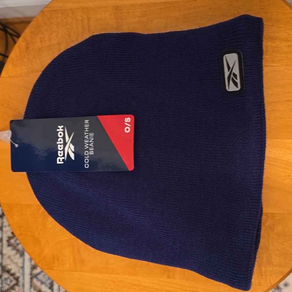 REEBOK BRAND NAVY BLUE COLD WEATHER BEANIE ONE SIZE FITS MOST